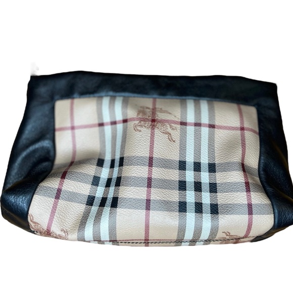 Burberry Small Hayamarket Check Clutch Bag - Detachable Strap - Black 39249901 - Picture 5 of 15